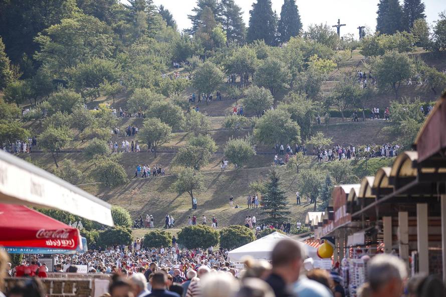 Brojni vjernici na blagdan Velike Gospe došli u Nacionalno svetište Majke Božje Bistričke