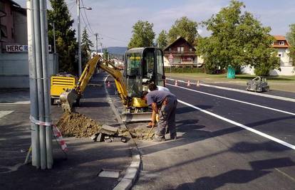 Svježe asfaltirana cesta u Zagrebu ponovo raskopana