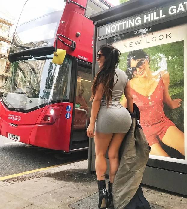 FOTO Gospođa Messi morala je reagirati zbog ovih fotki Miss Bum Bum: 'Valjda je ljubomora'