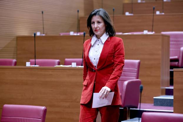 Zagreb: Sabor nastavio 9. sjednicu