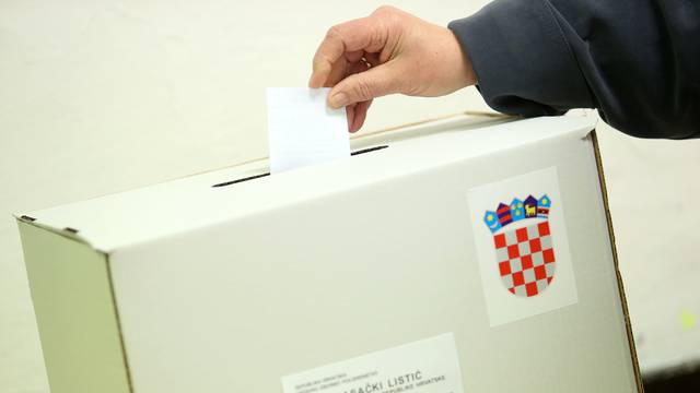 Zagreb: Gra?ani  od ranog jutra biraju svog predsjednika
