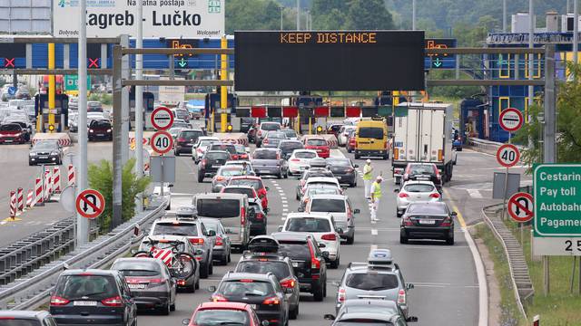 HAC trlja ruke: Ovog vikenda naplatili 30,1 mil. kn cestarine