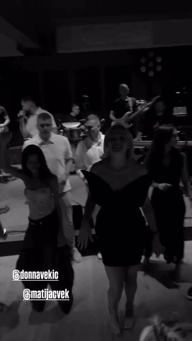 FOTO Zaigrana Donna Vekić je dovela legende u Osijek pa se rasplesala na privatnom tulumu