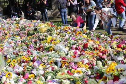 Mourners gather at Windsor Castle