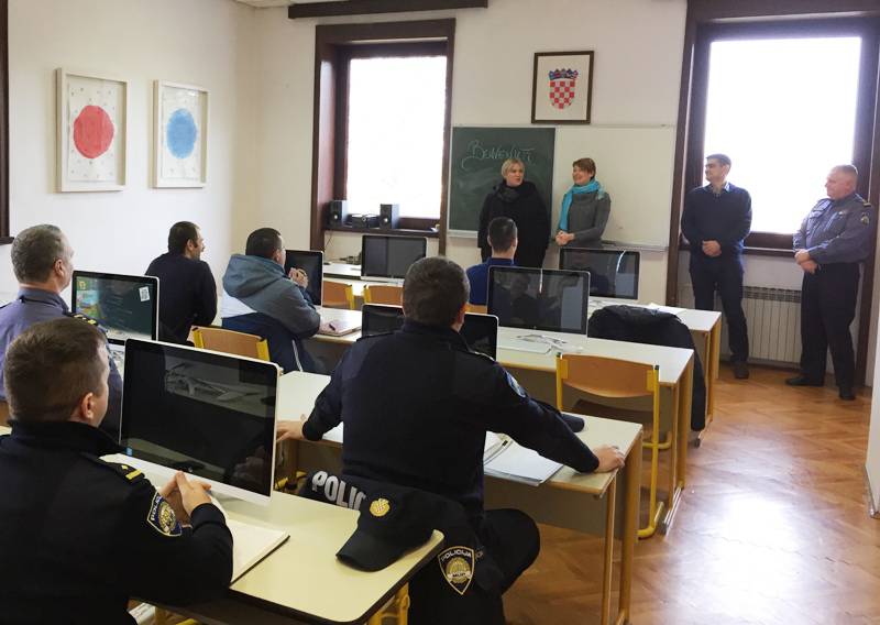 Istarski policajci uče talijanski da budu spremni za sezonu