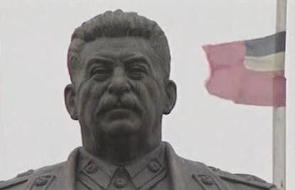 Staljinovu statuu maknuli iz njegovog rodnog grada