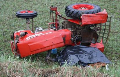 Koprivnica: Žena poginula pod traktorom dok je orala