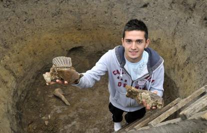 Mamut u voćnjaku: Goran (20) je kopao jamu i našao kosti...