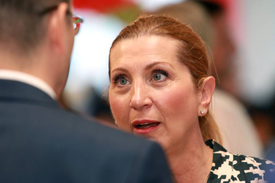 Super Konzum Supetar