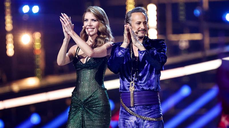 FOTO Victoria Swarovski u uskoj haljini pokazala brutalnu figuru
