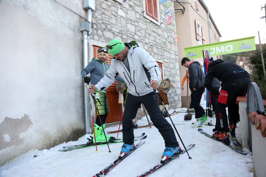 Skijaški spektakl uz more: Iška kraljica privukla je stotine ljudi
