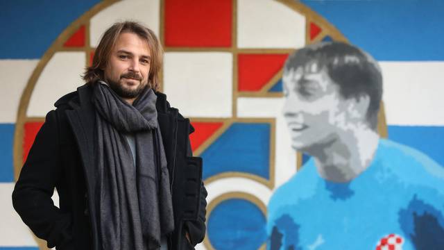 Zagreb: Niko Kranjčar pored murala njegova oca Zlatka