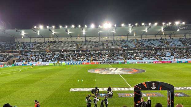 Šveđani vikali 'ubij Dinamo!', a Boysi odgovorili transparentom