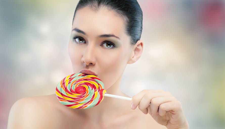 12 znakova da jedete previše šećera: Iscrpljenost, nervoza...