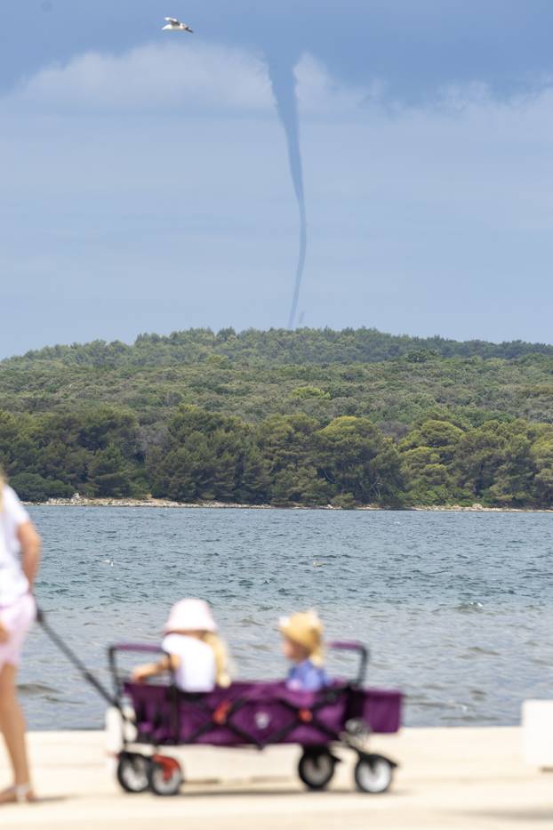 Kod Pule se formirala pijavica