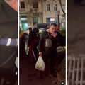 VIDEO Vučićevom studentu iz torbe ispao sendvič, snimka postala hit: ‘Viri vam, majke mi‘