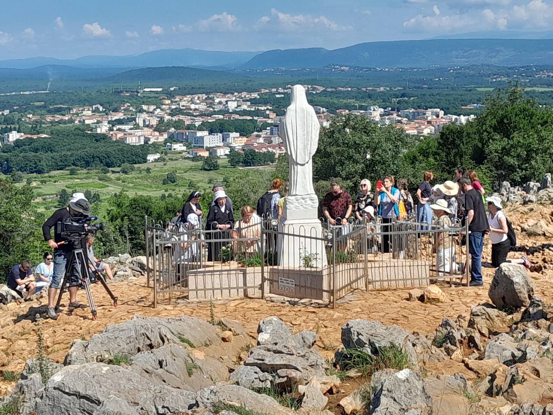 Veliki vodič: Što i kad gledati na domaćim programima za Uskrs?