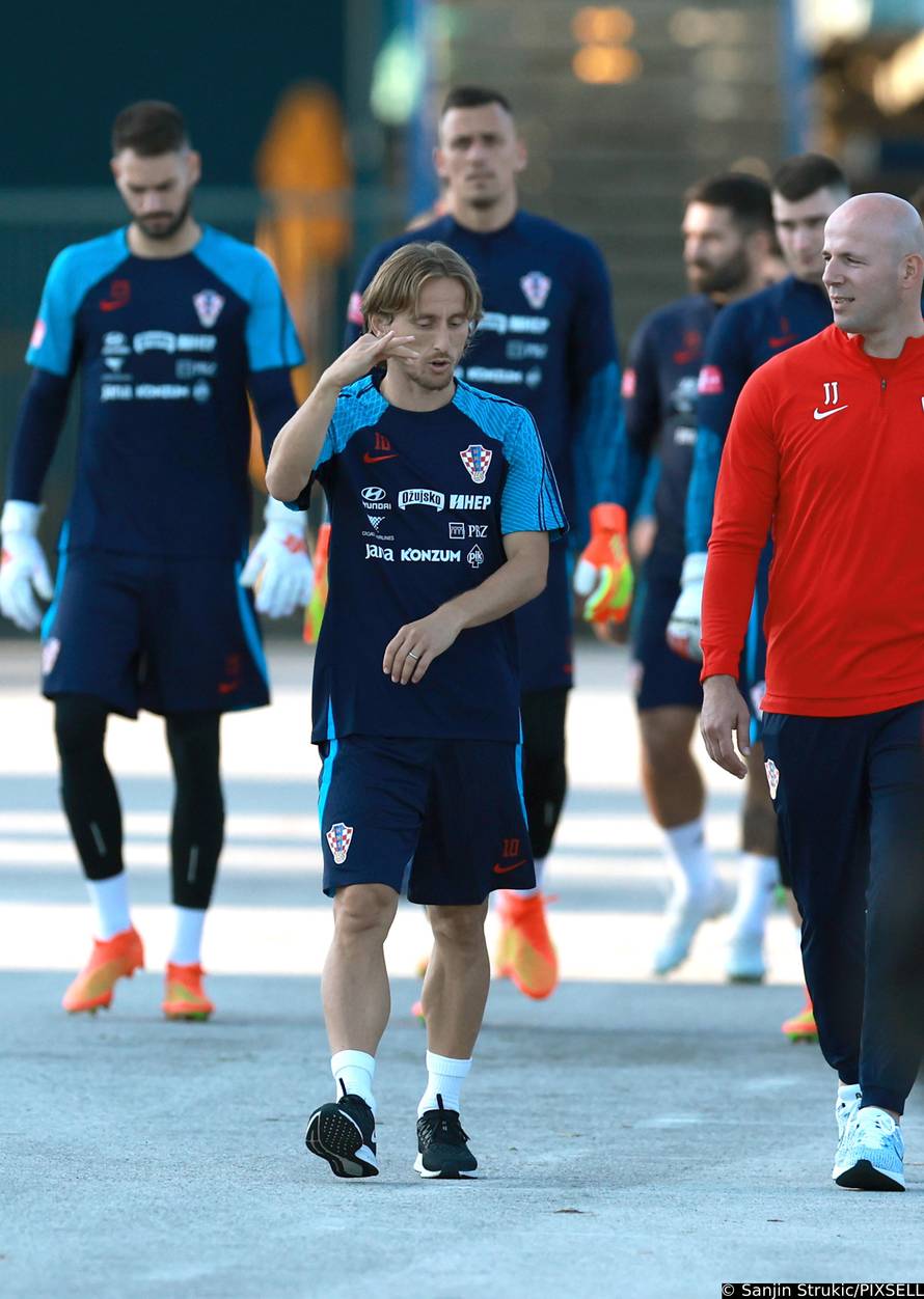 Zagreb: Hrvatska nogometna reprezentacija odradila trening na Maksimiru