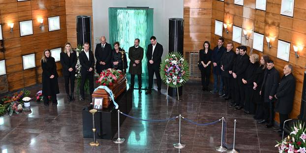 FOTO Armada je uz bakljadu ispratila dopredsjednika Rijeke Deana Šćulca na vječni počinak