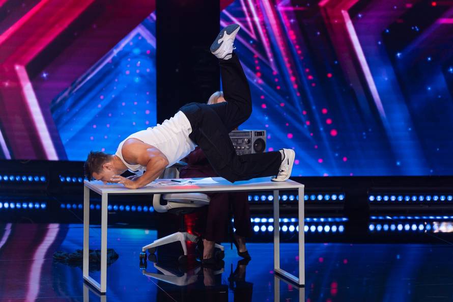 'Jedan od najboljih ikad': Filipinac pjesmom 'Lutka' zaslužio Martinin zlatni gumb