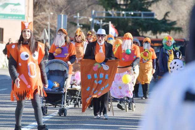 Šibenski karneval na gradskim ulicama