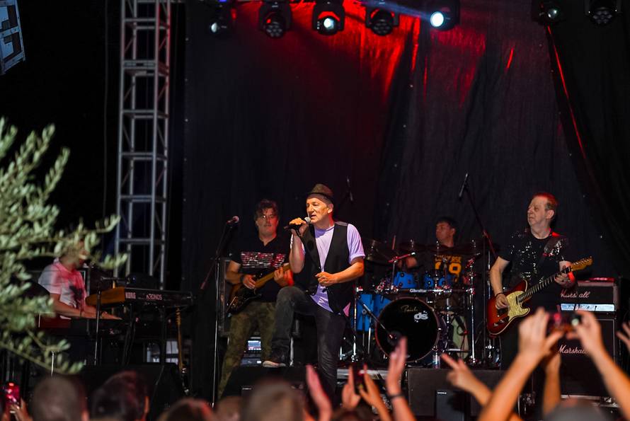 Prljavci su opet nastupili kao Prljavci, a podrška im stiže sa svih strana: 'Jajo, ti si unikat'