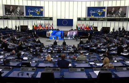 EU parlament: Treba ograničiti moć internetskih divova