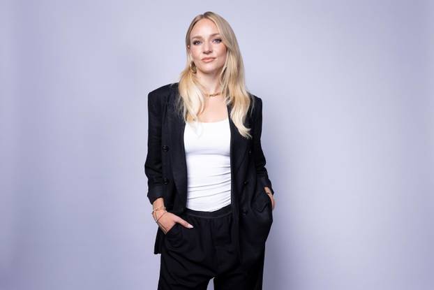 FOTO Napravila gaf uživo koji je obišao Europu. Atraktivna TV voditeljica ljubi Kovačeva šefa