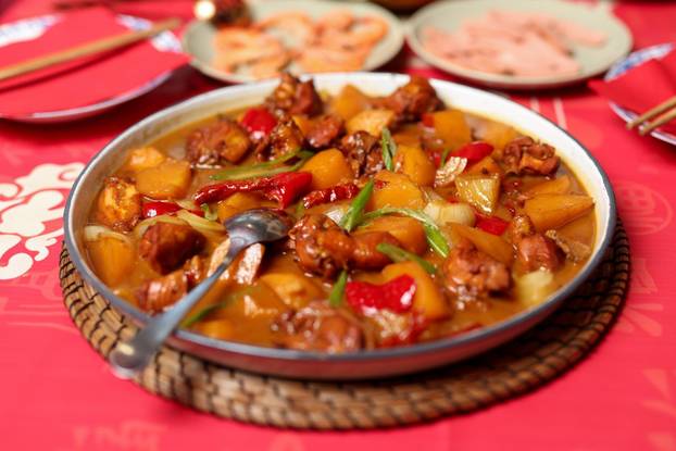 Zagreb: Kineski restoran i čajana Jing Yuan Teahouse u Gajnicama