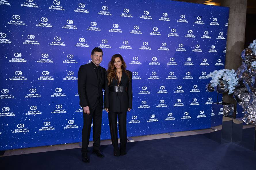 Zagreb: Okupljanje uzvanika uoči Božićnog gala koncerta Croatia osiguranja "Croatia povezana pjesmom"