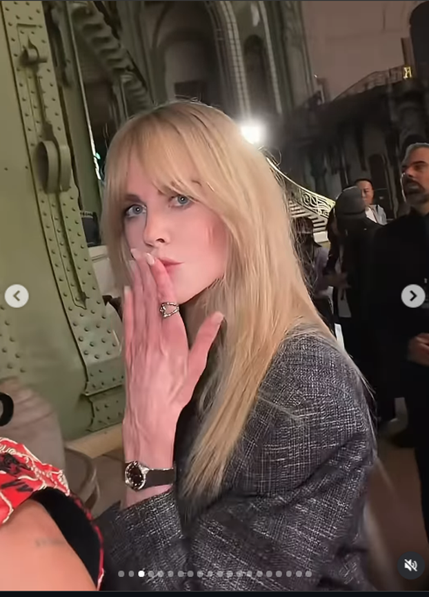 FOTO O, la, la! Dua je u Parizu baš Lipa, a gdje joj je grudnjak?