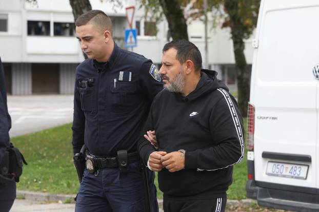 Karlovac: Privodenje dvojice osumnjicenih za pljacku zastitarskih kombija