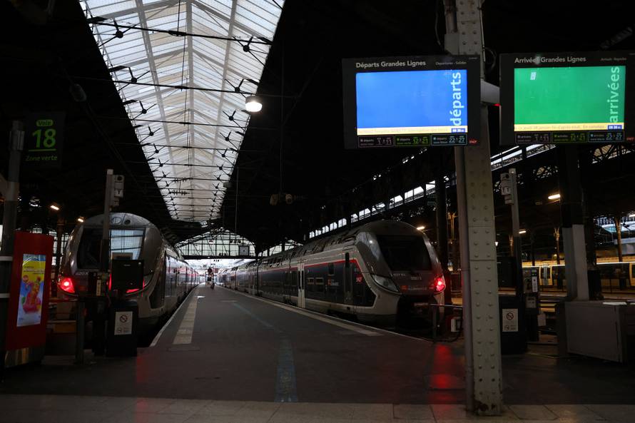 Train traffic disrupted as storm Goretti hits western France