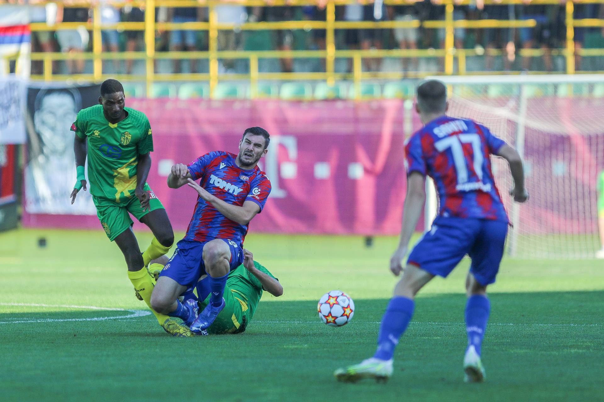 U 8. kolu 1. HNL susreli se Istra i Hajduk