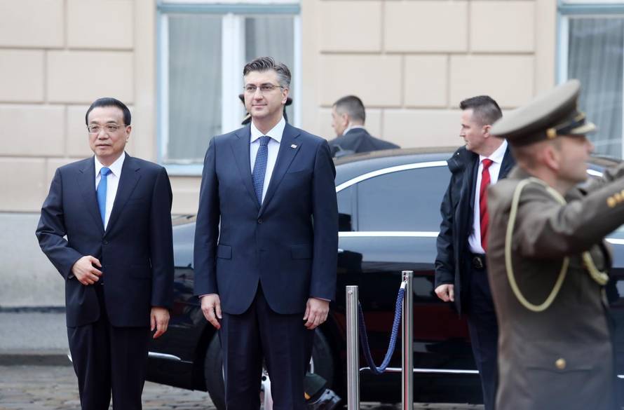Zagreb: Ceremonija sluÅ¾benog doÄeka kineskog premijera Lija Keqianga ispred Banskih dvora