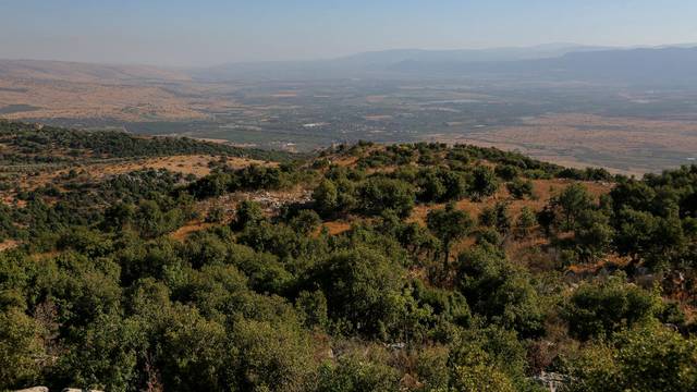 Lebanese Army conducts Blue Line tour for Western diplomats