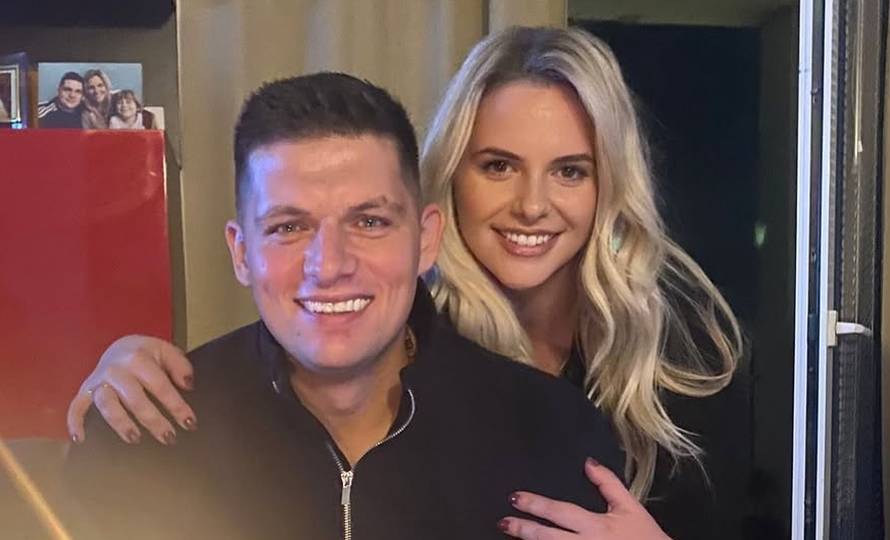 Nina Martina iz 'Života na vagi' pokazala trudnički trbuščić...