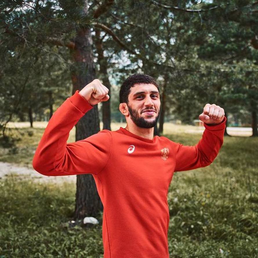 Slavni hrvač pobjegao u osamu, otac mladenke imao srčani udar