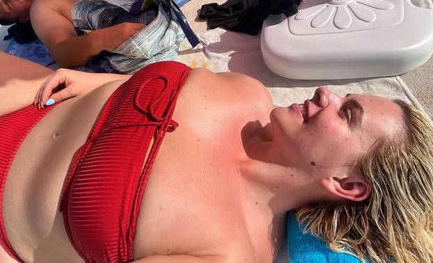 FOTO Bježale su od njih, a danas ih ponosno nose: Djevojke iz 'Života na vagi' u bikinijima...