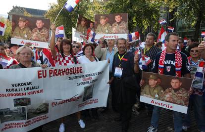 Potpora generalima: Stotine Hrvata prosvjedovale u Haagu