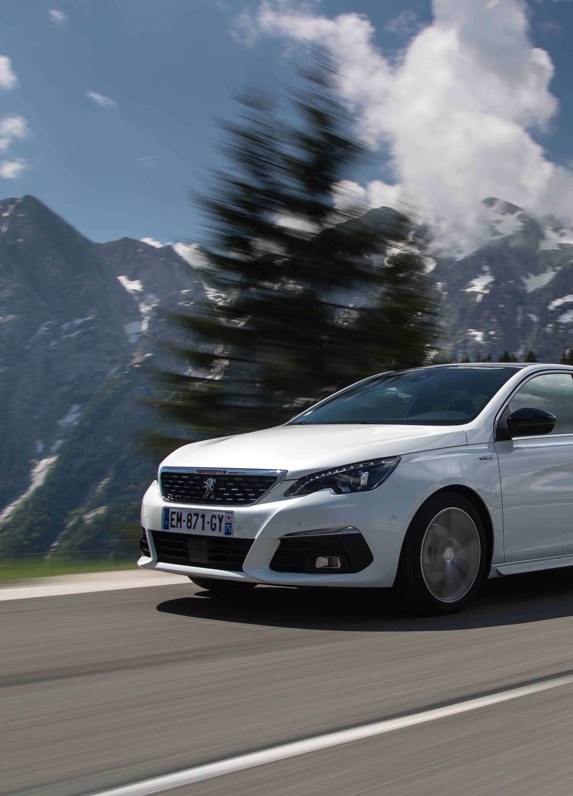 Ovo je najveći konkurent Golfu: Vozili smo novi Peugeot 308