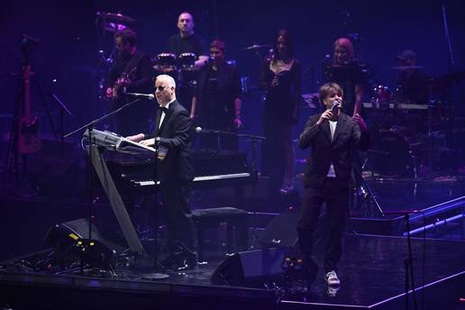 Prepuna Arena u glas pjevala sa Sašom Matićem, on obećao pokloniti pjesmu mladom kolegi