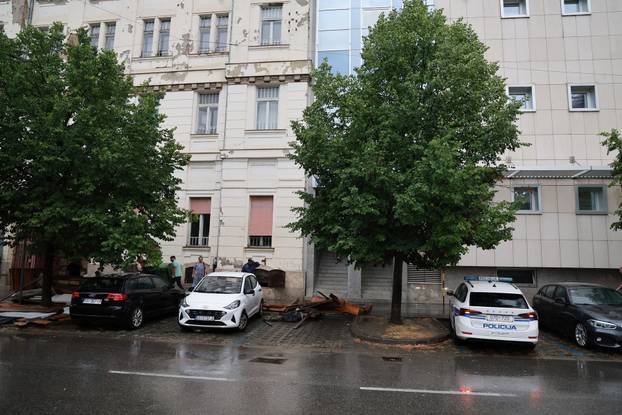 Osijek: Jak vjetar srušio drvenu skelu