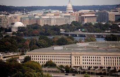 Čistka u Pentagonu. Visoki dužnosnici dobili otkaz  jer su sumnjali u curenje podataka
