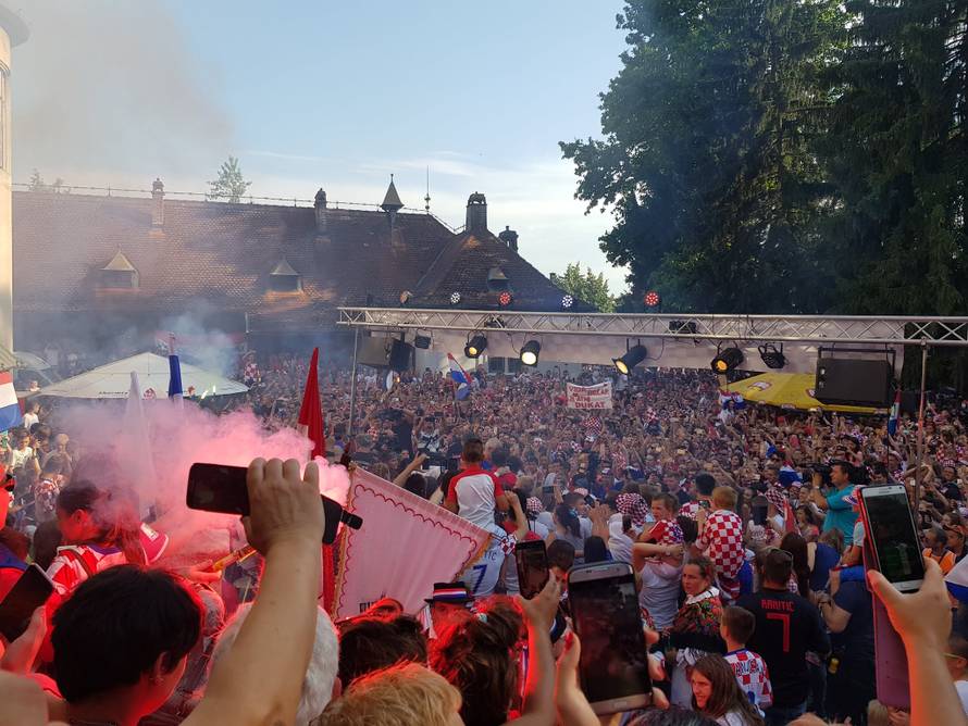 'Jučer je bilo predivno, i danas je divno, ljudi, nastavite slaviti'