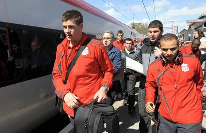 Vlakom do finala: Redsi na dvodnevnom putu u Madrid