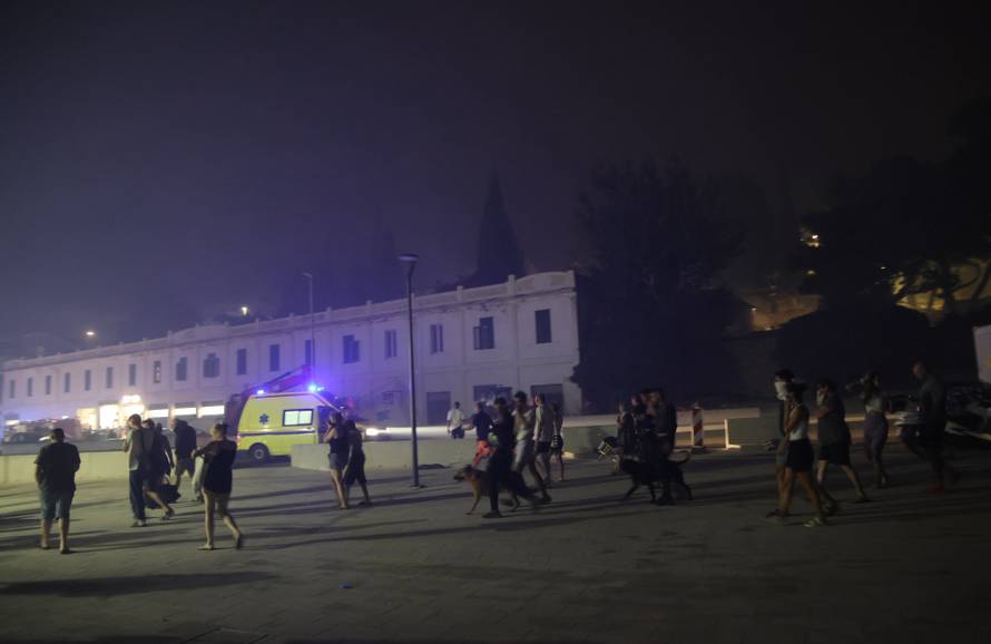 Omiš: Katastrofalna noć na požarištu kod Omiša.