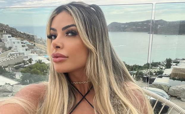 FOTO 'Najljepša sam na svijetu i to je moje prokletstvo! Potrošila sam 900.000 € na operacije...'