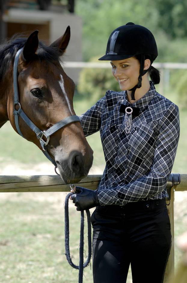 Zagreb: Sabina Behli?, pobjednica Hrvatskog Top Modela na snimanju