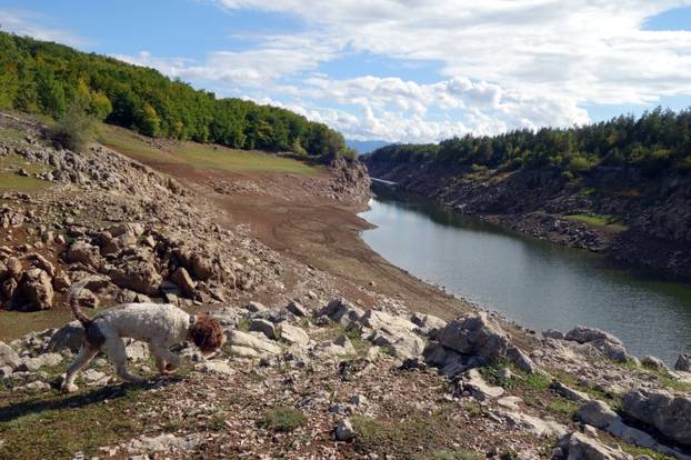 EVO ŠTO UNIŠTAVAJU! Najljepši prizori iz Like koja umire pod brdima opasnog otpada